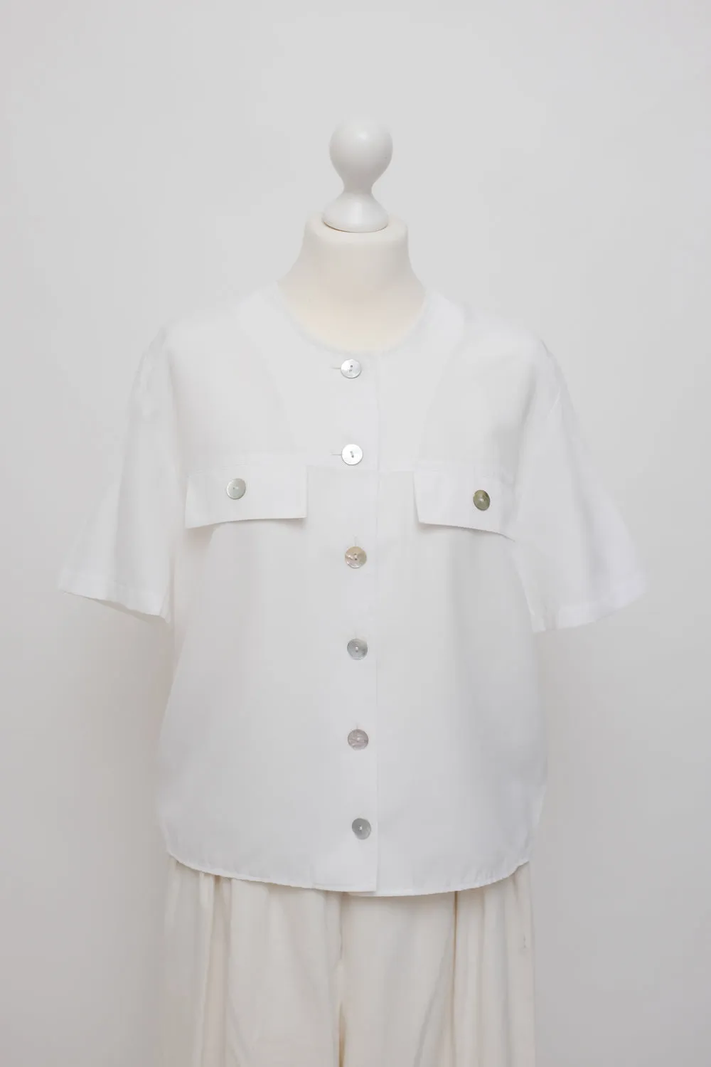 0055_CROP OVERSHIRT WITH MOTHER OF PEARL BUTTONS