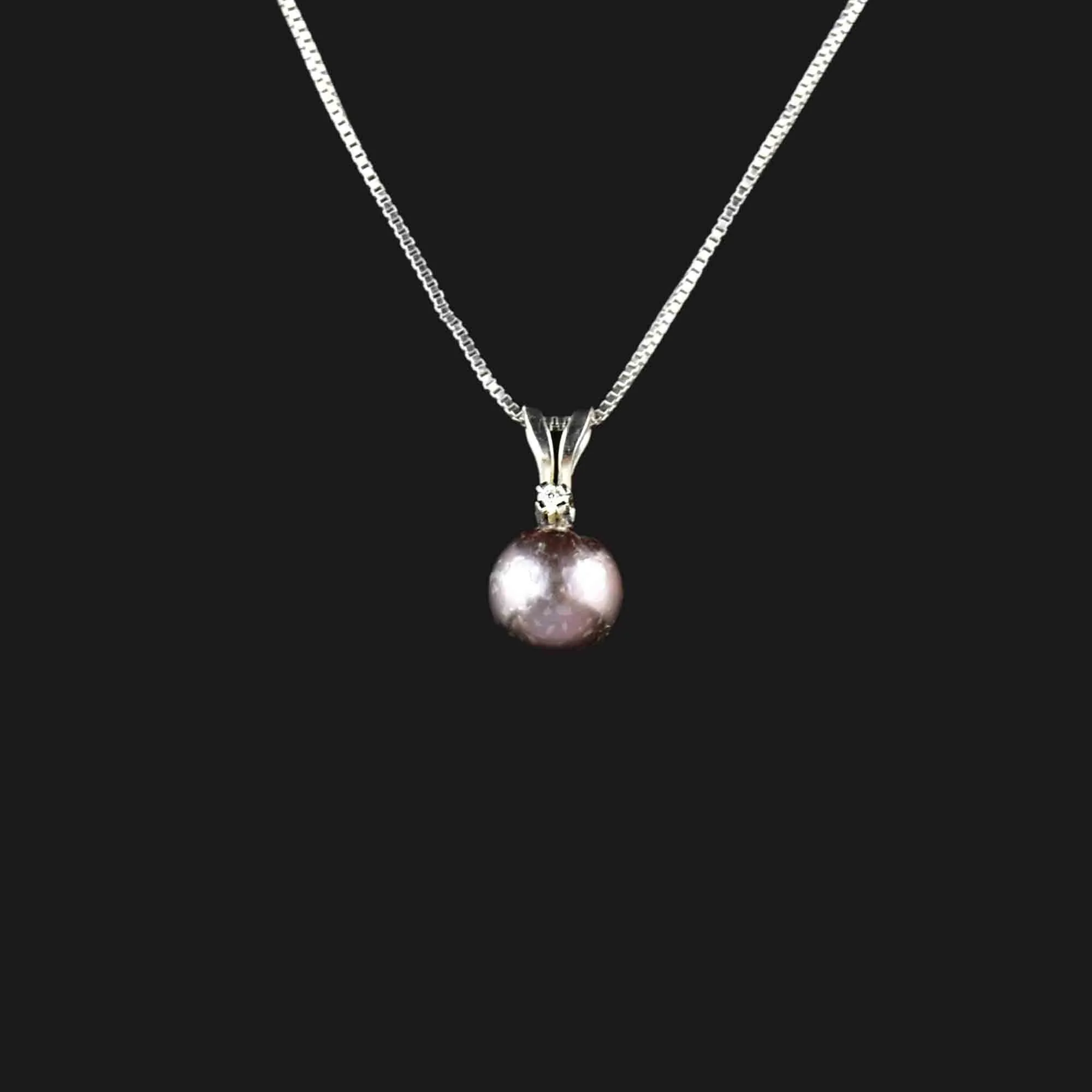 14K White Gold Diamond Black Pearl Pendant Necklace