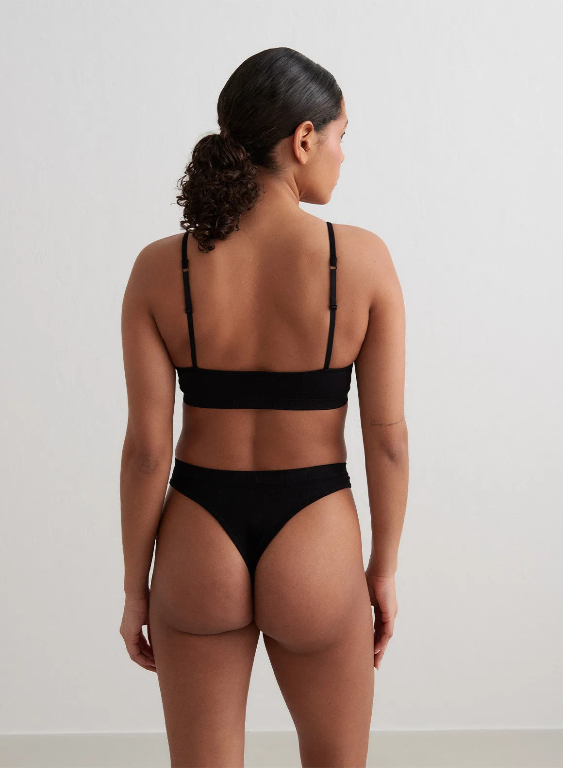 Black Seamless Thong