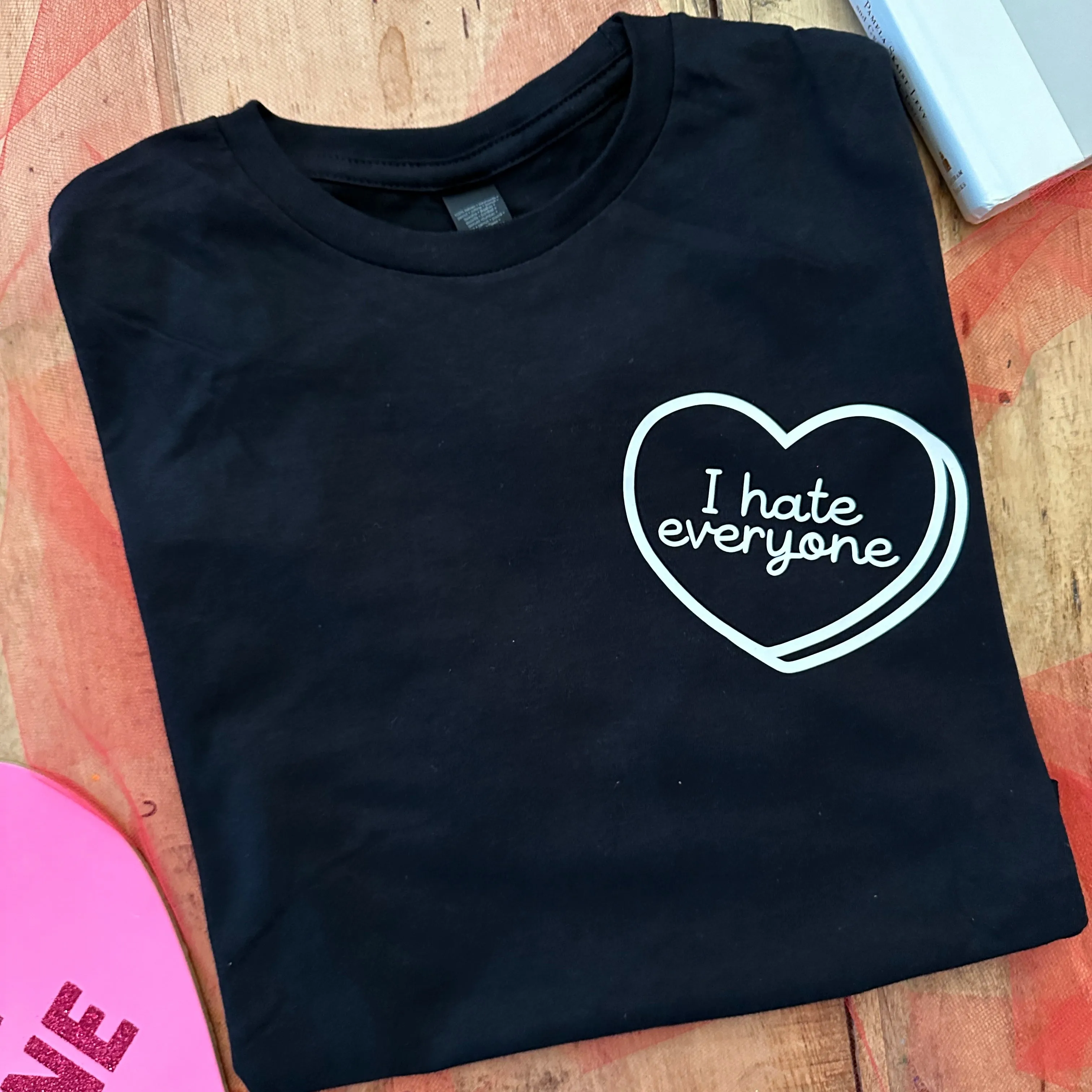 I Hate Everybody Heart Tee - Black