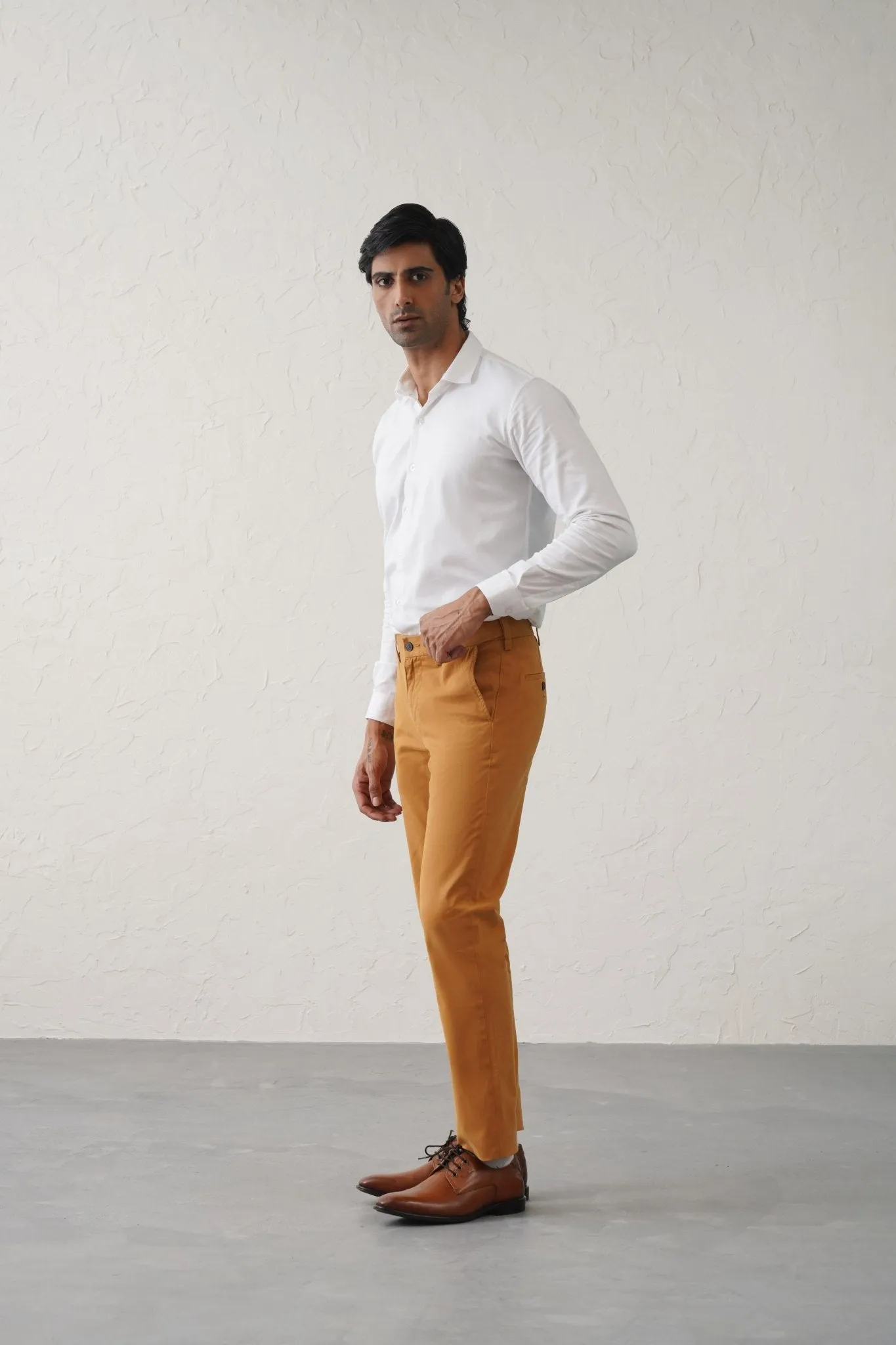 The Slim Fit Daylong Chino - Quicksand